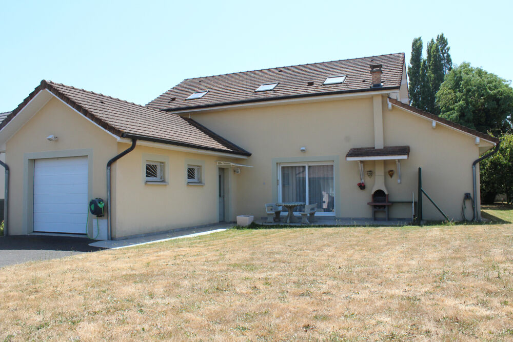 Vente Maison SOUGY SUR LOIRE, belle maison de construction traditionnelle sur l'axe Decize - Nevers Sougy sur loire