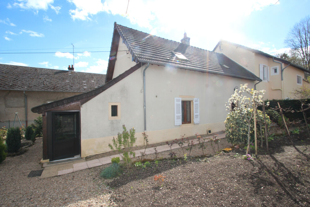 LA MACHINE, proche centre-ville maison ancienne 110 m2 habitables