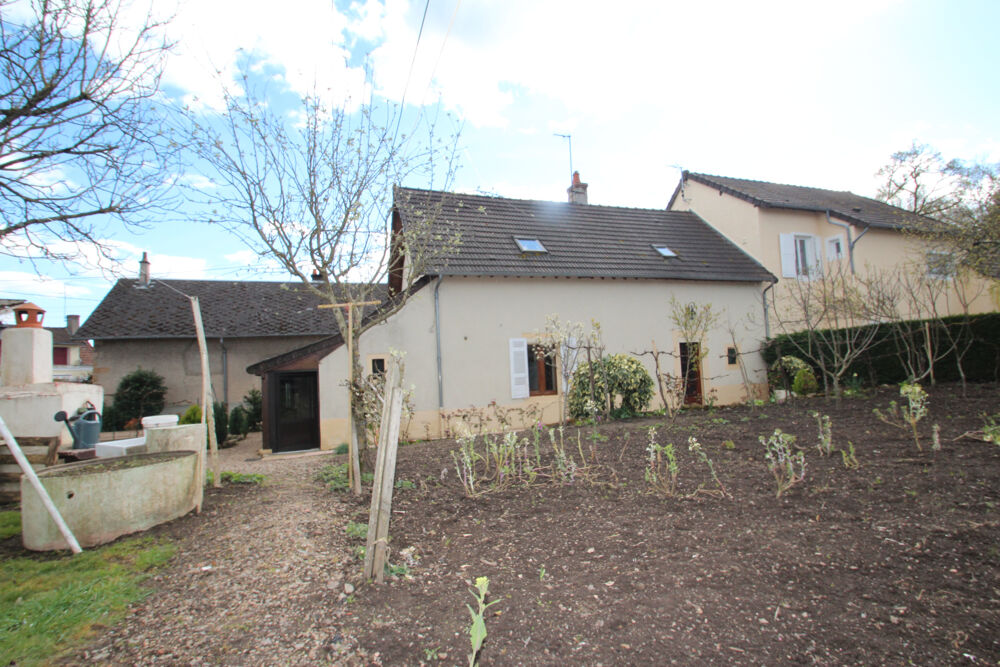 LA MACHINE, proche centre-ville maison ancienne 110 m2 habitables