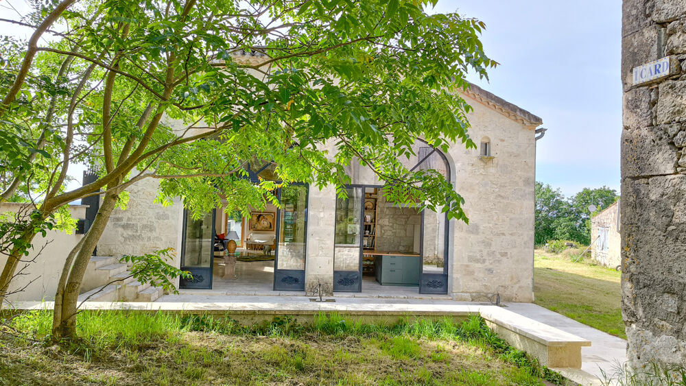 Magnifique propriété en pierre avec une superbe grange rénovée, une maison à restaurer et 2,7 ha de terrain