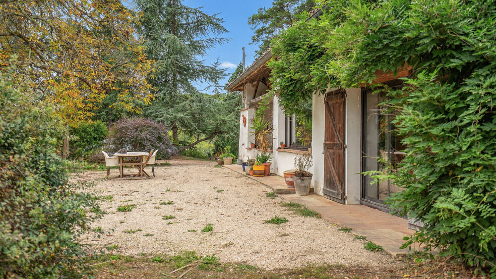 Vente Ferme Propriété de caractère de 168 m2, dépendances, 3,5 hectares de terrain dont 1,2 hectares de vergers biologique Montesquieu