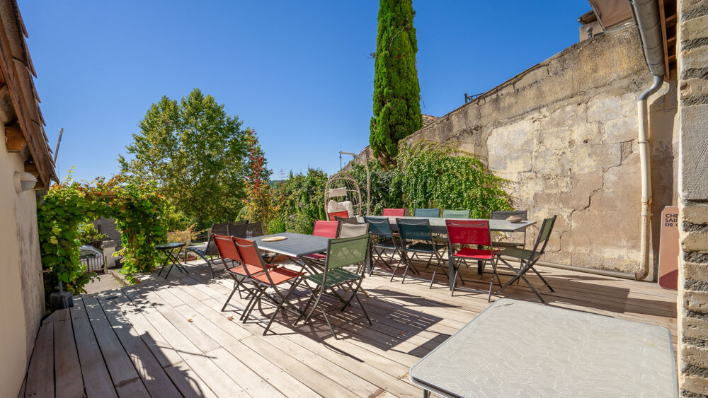 Vente Maison Maison en centre ville de 200 m2 , 5 chambres, cave, local commercial, 2 garages, une dépendance et un jardin Lauzerte