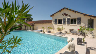 Maison 7 pièces 193 m² · à Sauveterre · 193 m² · 294 000 €