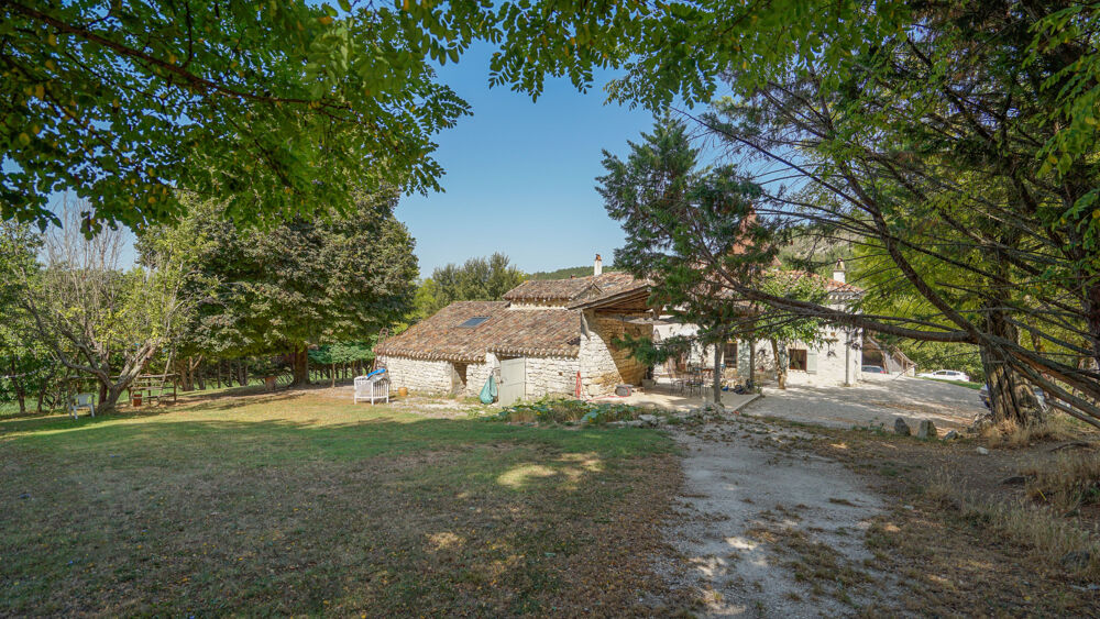 � vendre  Propri�t�/ch�teau Lauzerte (82110)