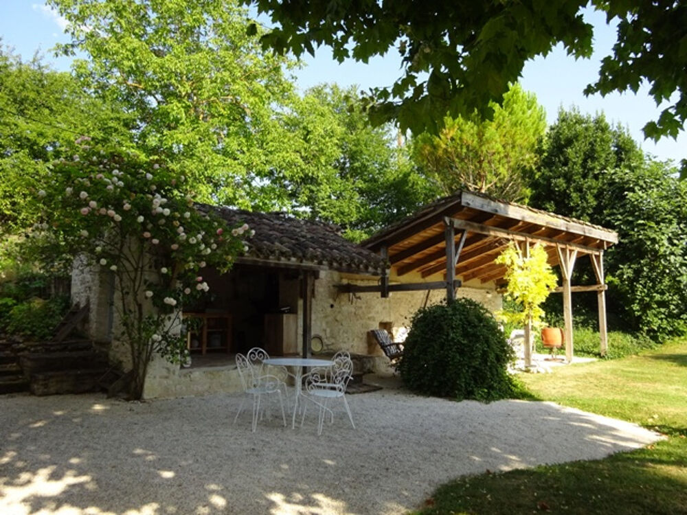 Vente Maison Magnifique maison en pierre avec gîte attenant et 6 575 m2 de terrain arboré Castelnau montratier