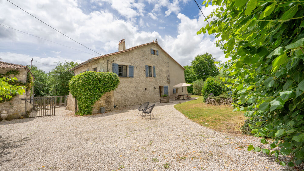 Maison Quercynoise dans un hameau avec 3 chambres, grange , beaucoup d'authenticité, sans vis à vis