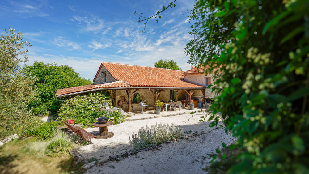 Domaine de Charme avec 5 Gîtes, 2 Maisons Indépendantes et 1,9 ha