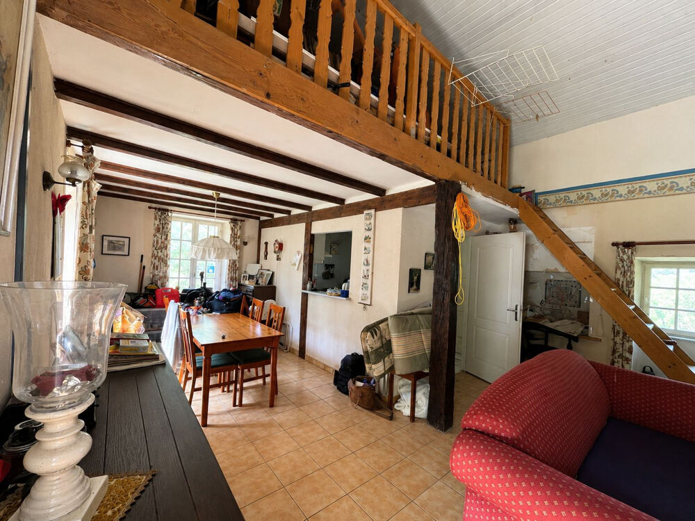 Maison quercynoise avec vue dégagée