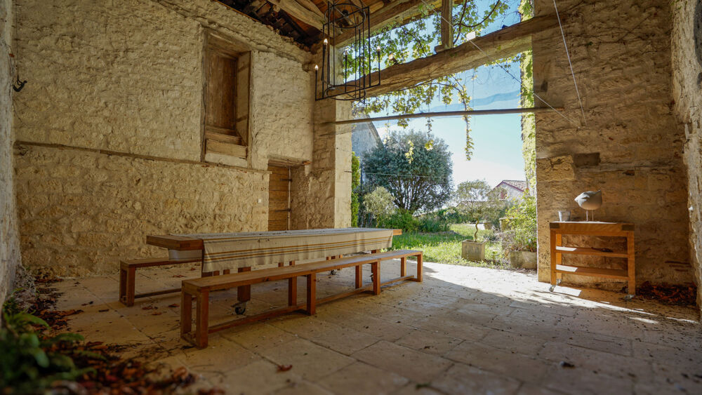 Maison 8 pièces 260 m² · à Lacour · 260 m² · 447 000 €