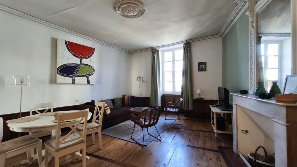 Vente Appartement Joli appartement T2 de 55 m2 avec balcon, situé au 1er étage d'une co-propriété Montcuq en quercy blanc