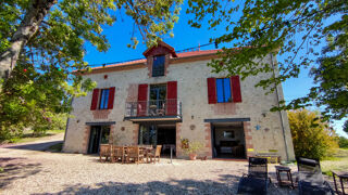  Propriété/château à vendre 15 + pièces 636 m²