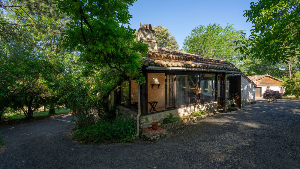 Maison en pierre de avec dépendances et gite