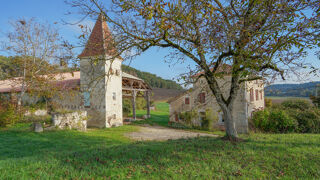 Maison 7 pièces 300 m² · à Brassac · 300 m² · 409 000 €