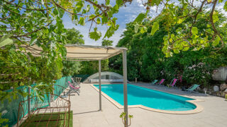  Maison à vendre 15 + pièces 390 m²