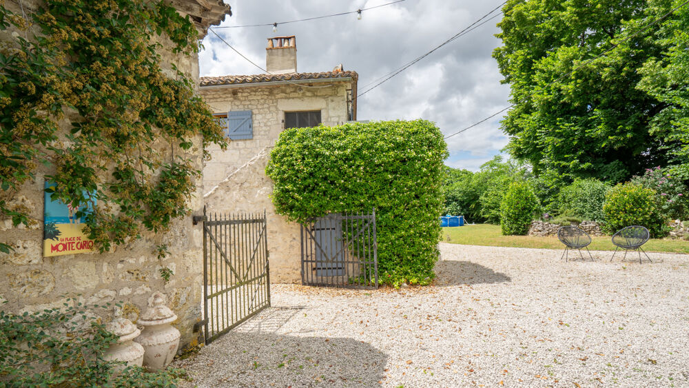 Maison Quercynoise dans un hameau avec 3 chambres, grange , beaucoup d'authenticité, sans vis à vis
