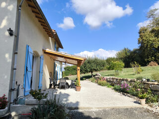 Vente Maison Maison contemporaine (5 chambres et un bureau), sous sol complet et terrain de 6897 m2, dans le village de Mon Montcuq en quercy blanc