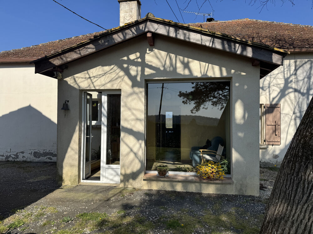 Ensemble composé d'une maison et de 5 dépendances sur un terrain d'env 4,5 hectares