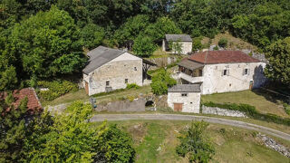  Propriété/château à vendre 5 pièces 147 m²