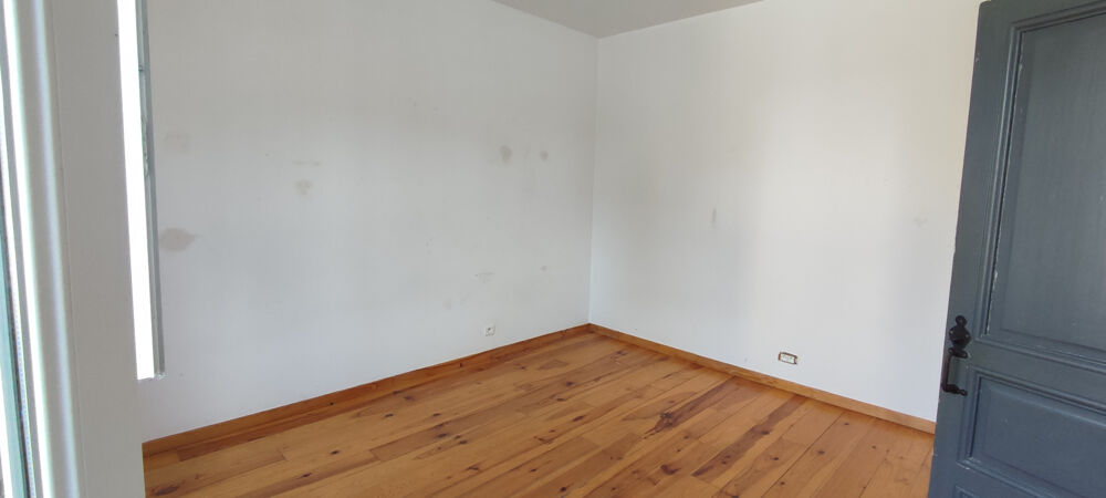 Maison de village avec 4 chambres, lumineuse avec jardin, à 20 min de Villeneuve et 15 min de Montaigu-de-Quer