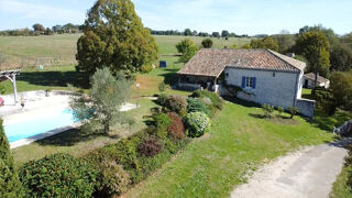 Maison 9 pièces 200 m² · à Montaigu de Quercy · 200 m² · 525 000 €