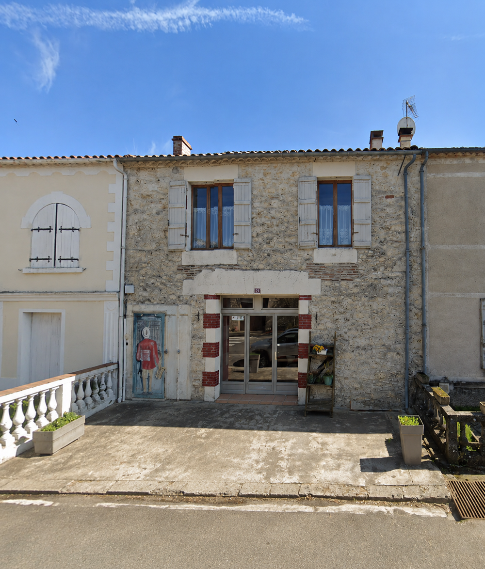 Charmante maison de village habitable immédiatement.