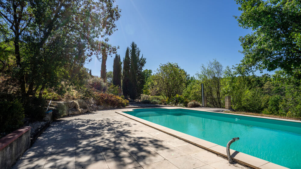 Vente Propriété/Château Charmante propriété quercynoise aménagée en centre de bien être, avec piscine et 2,2 ha de terrain Trespoux rassiels
