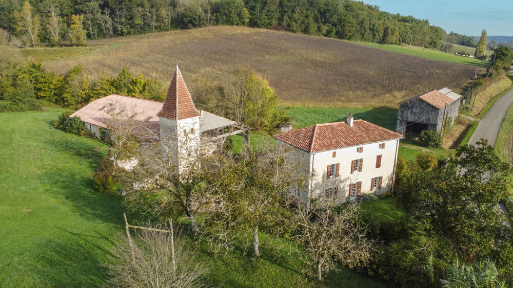 Vente Maison Ensemble en pierre, restauré, sur 2 hectares de terrain sans voisins Brassac