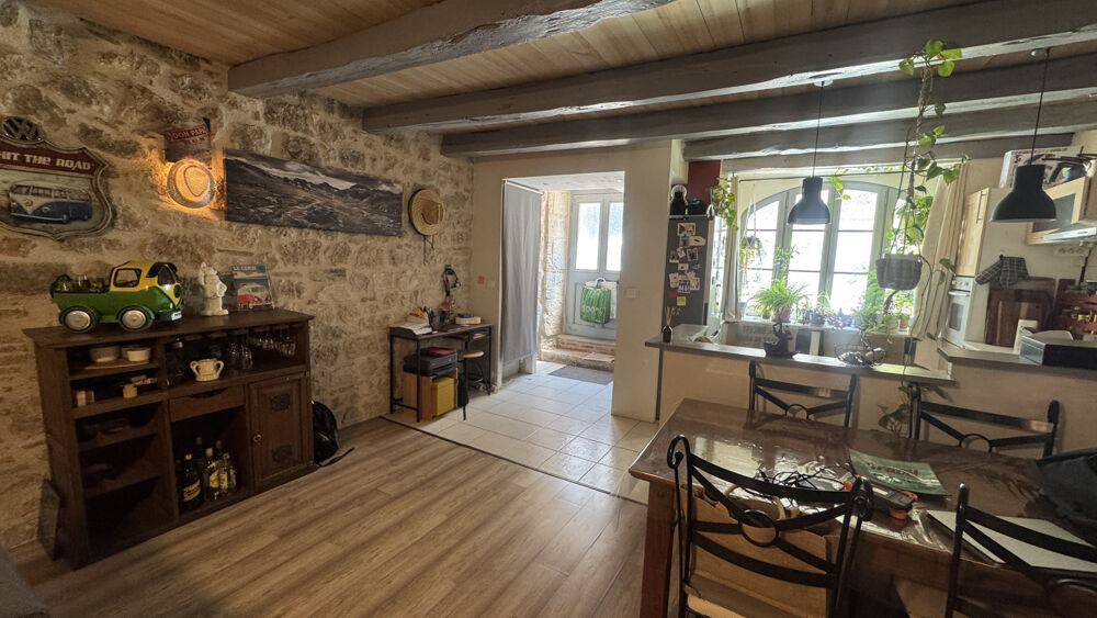 Maison en pierre au centre du village de Lauzerte toute rénovée de 95 m2