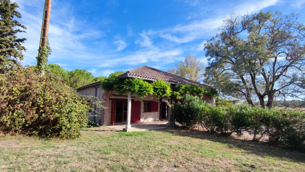 Belle grange rénovée en 2000 avec de beaux volumes et 5319 m2 de terrain
