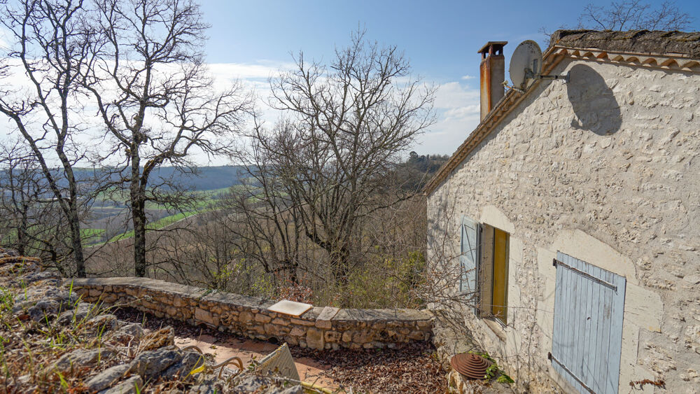 Maison darchitecte atypique en lisière de forêt Piscine, terrasses et dépendance