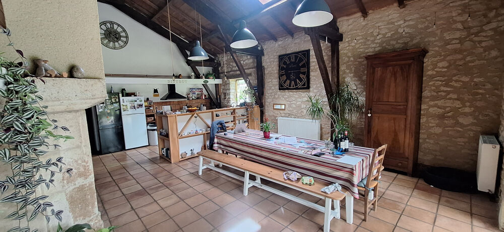 à vendre  Maison Montcuq (46800)