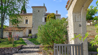  Propriété/château à vendre 15 + pièces 250 m²