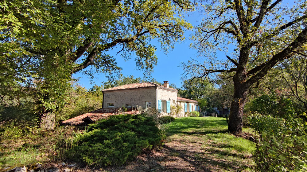 Charmante maison quercynoise avec studio, grange et piscine proche Montcuq