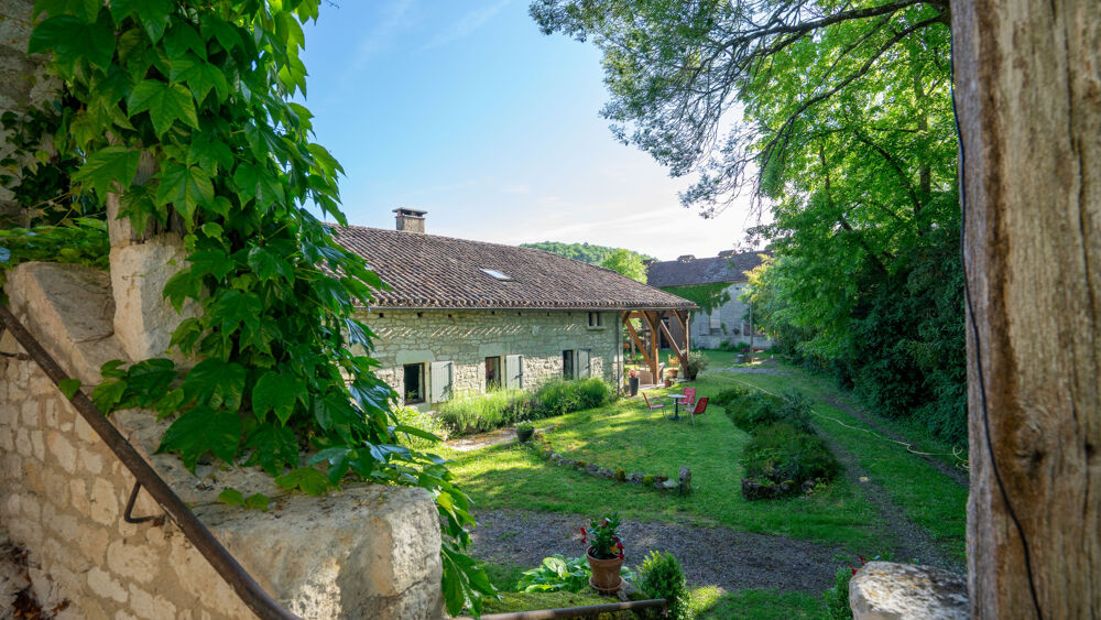 Vente Maison Grande et Confortable maison quercynoise attenante à sa grange Cazes mondenard