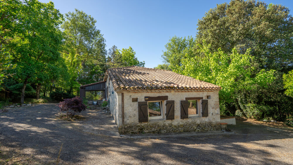 Maison en pierre de avec dépendances et gite