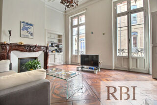  Appartement à louer 4 pièces 119 m²