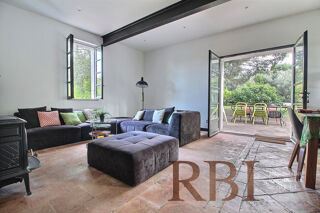  Maison à louer 8 pièces 200 m²