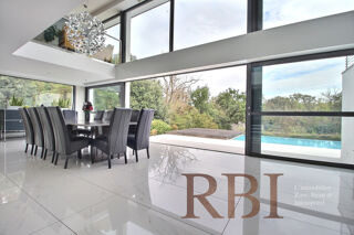  Maison à vendre 7 pièces 394 m²