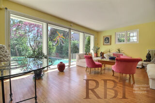  Maison � vendre 10 pi�ces 238 m�