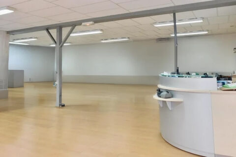 LOCAL COMMERCIAL À LOUER EN CENTRE VILLE 2700 62000 Arras