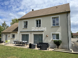  Maison  vendre 8 pices 215 m