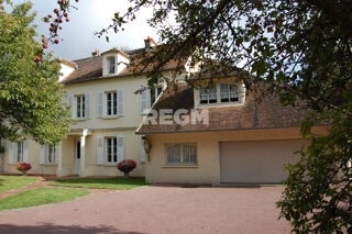  Proprit/chteau  vendre 9 pices 360 m