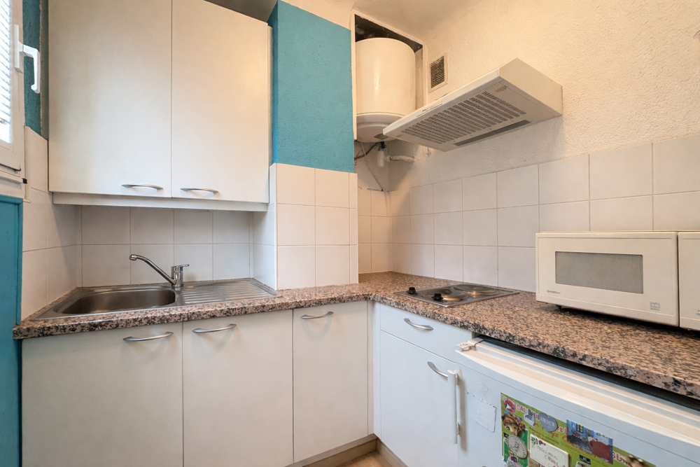 Studio - Parking -cave - Balcon -
