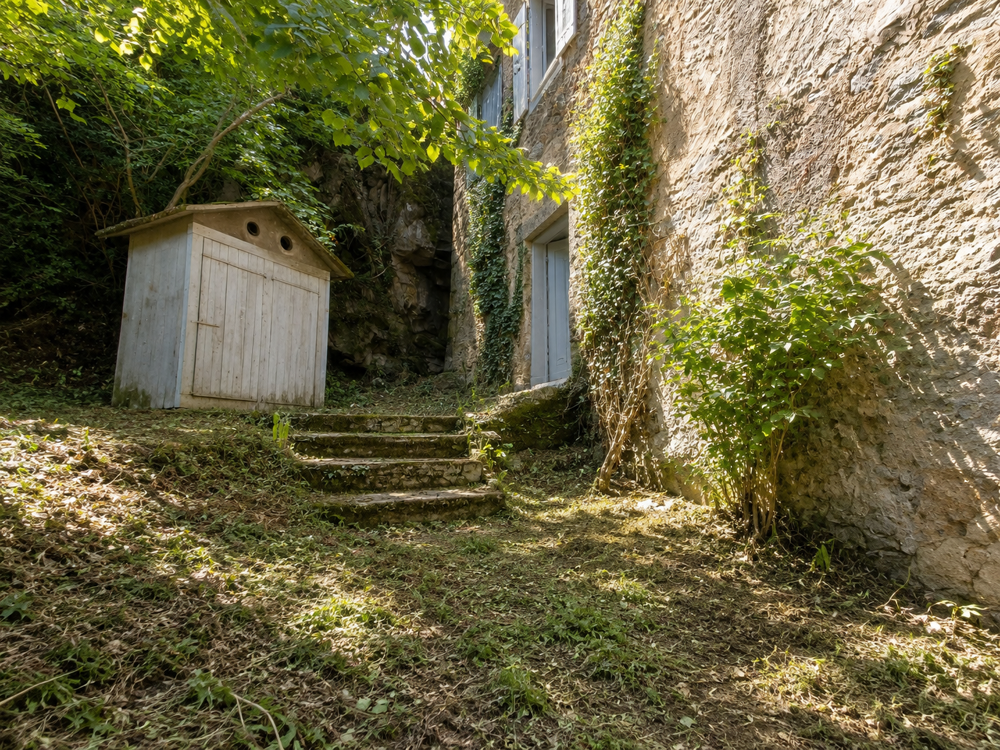 Vente Immeuble IMMEUBLE AVEC SOURCE THERMALE - OPPORTUNITE RARE Carcanieres