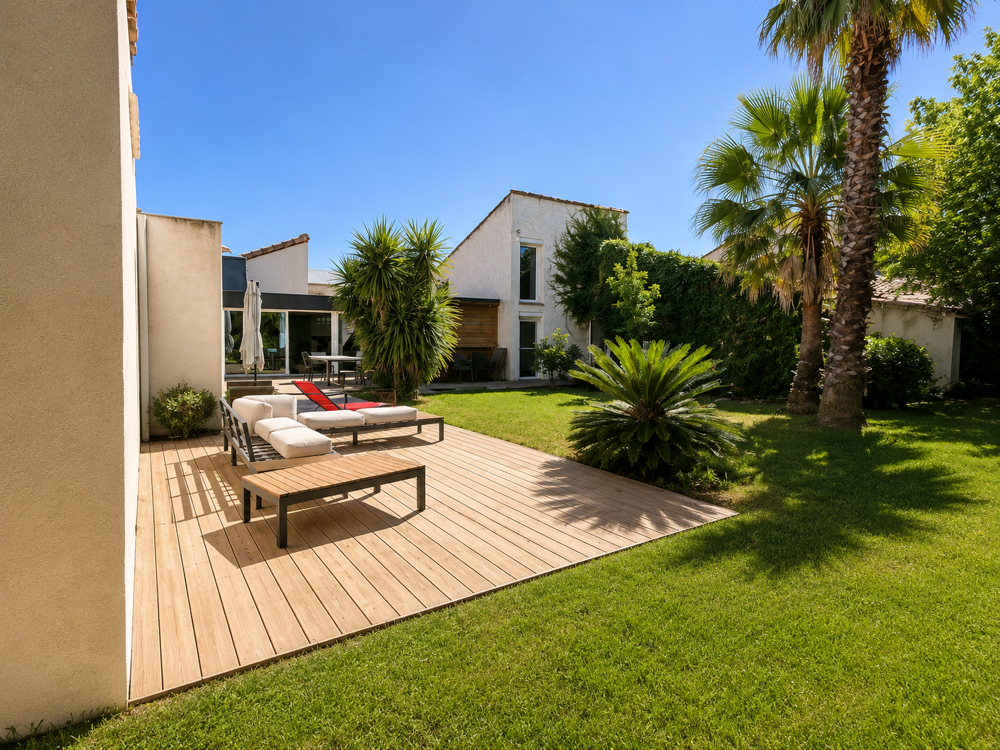 MAS DE PLAIN-PIED - PISCINE - 320m2