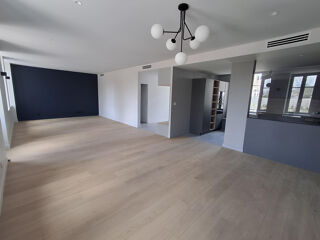  Maison à louer 7 pièces 210 m²