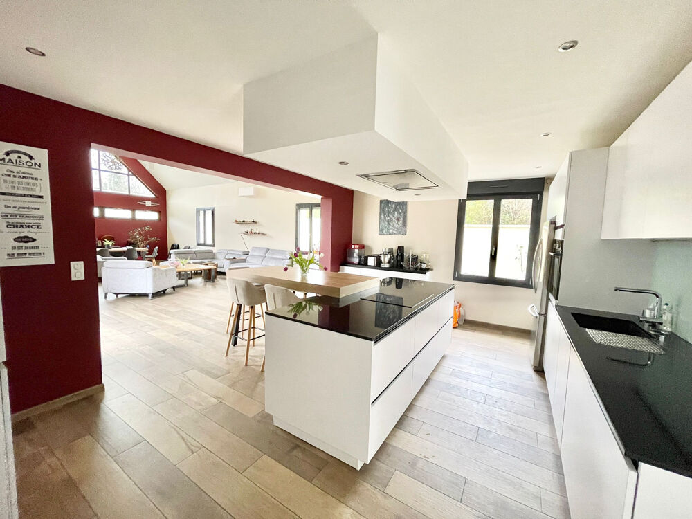 � vendre  Propri�t�/ch�teau C�ly (77930)