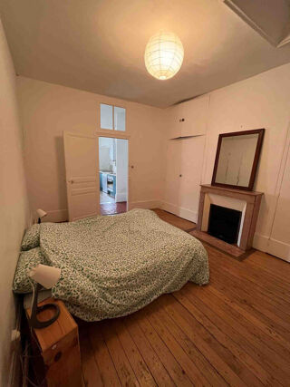  Appartement à louer 2 pièces 71 m²