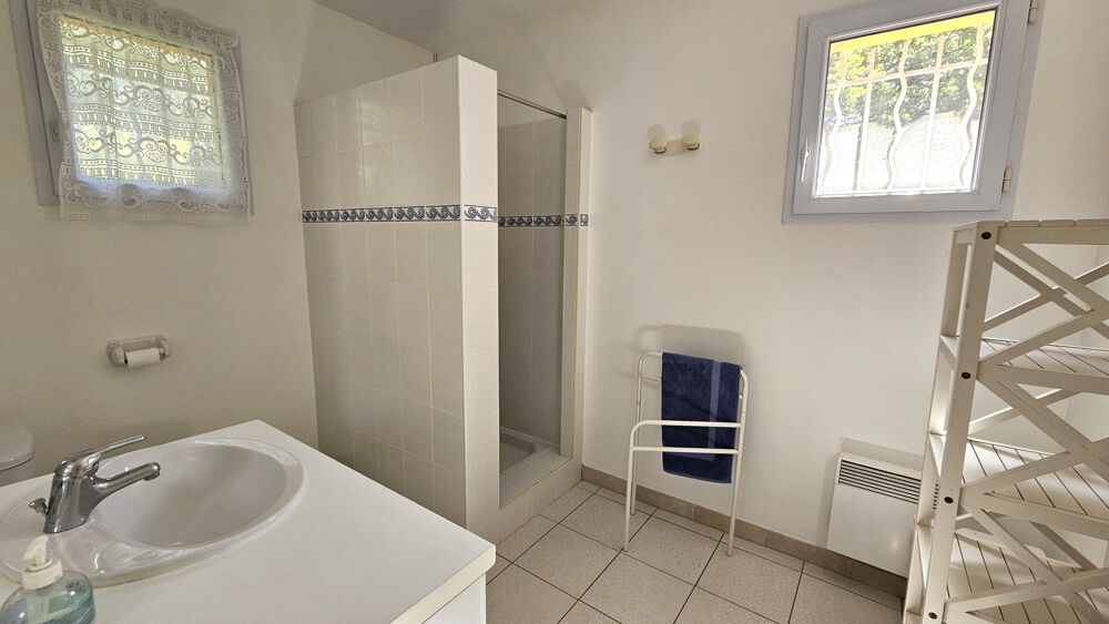 à vendre  Maison Bagnols-en-Forêt (83600)