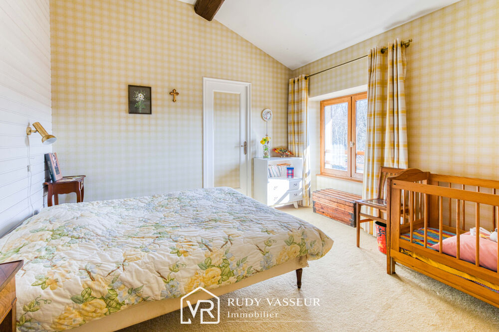 � vendre  Propri�t�/ch�teau Servas (01960)